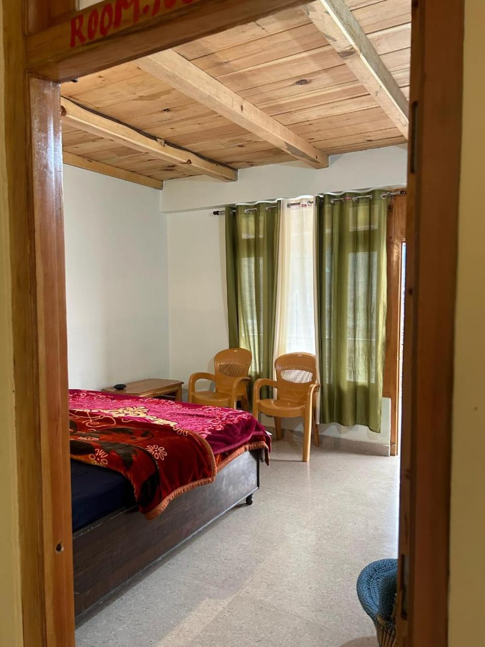 New Brahma Cafe Guest House Kalgha 外观 照片